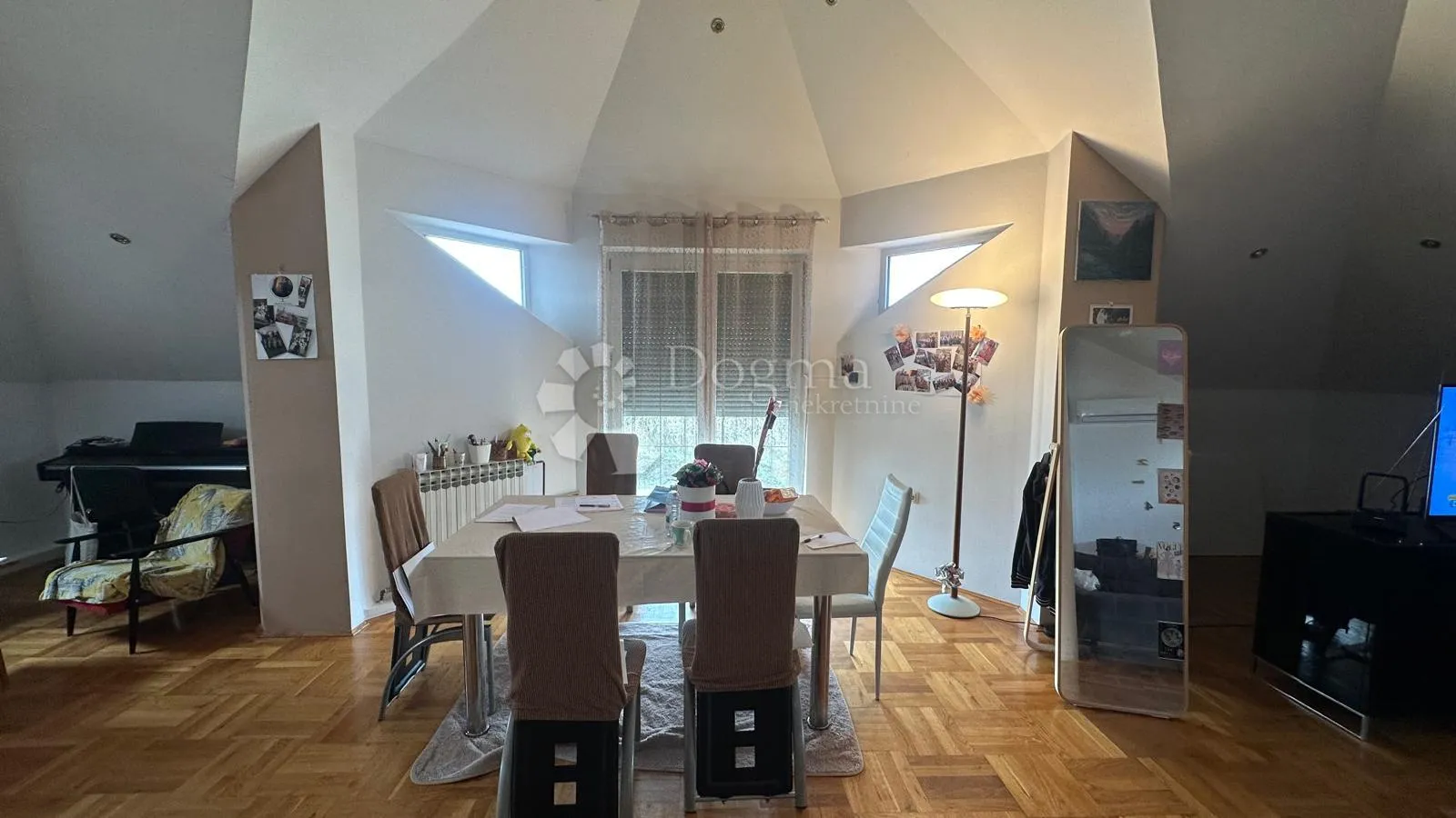 prodaja kuće, sesvete, 252m2 - slika 9