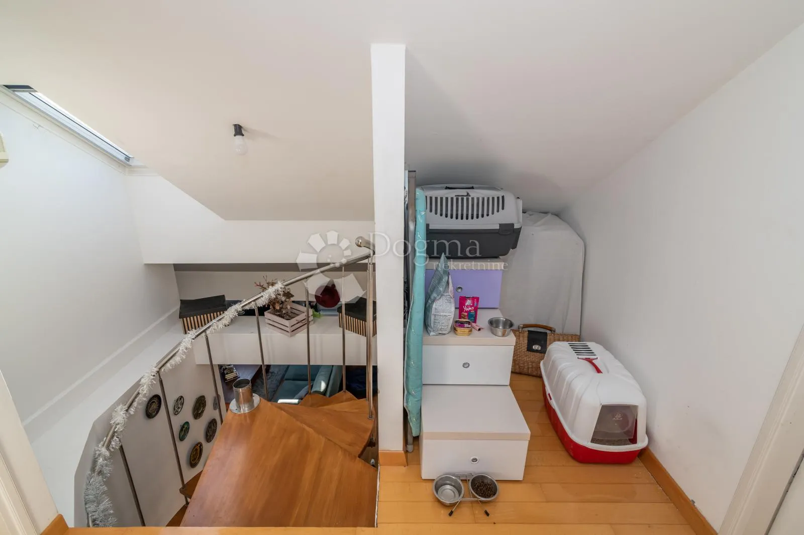 zagreb, bijenik, prekrasan četverosoban stan 107 m2, pogled - slika 6