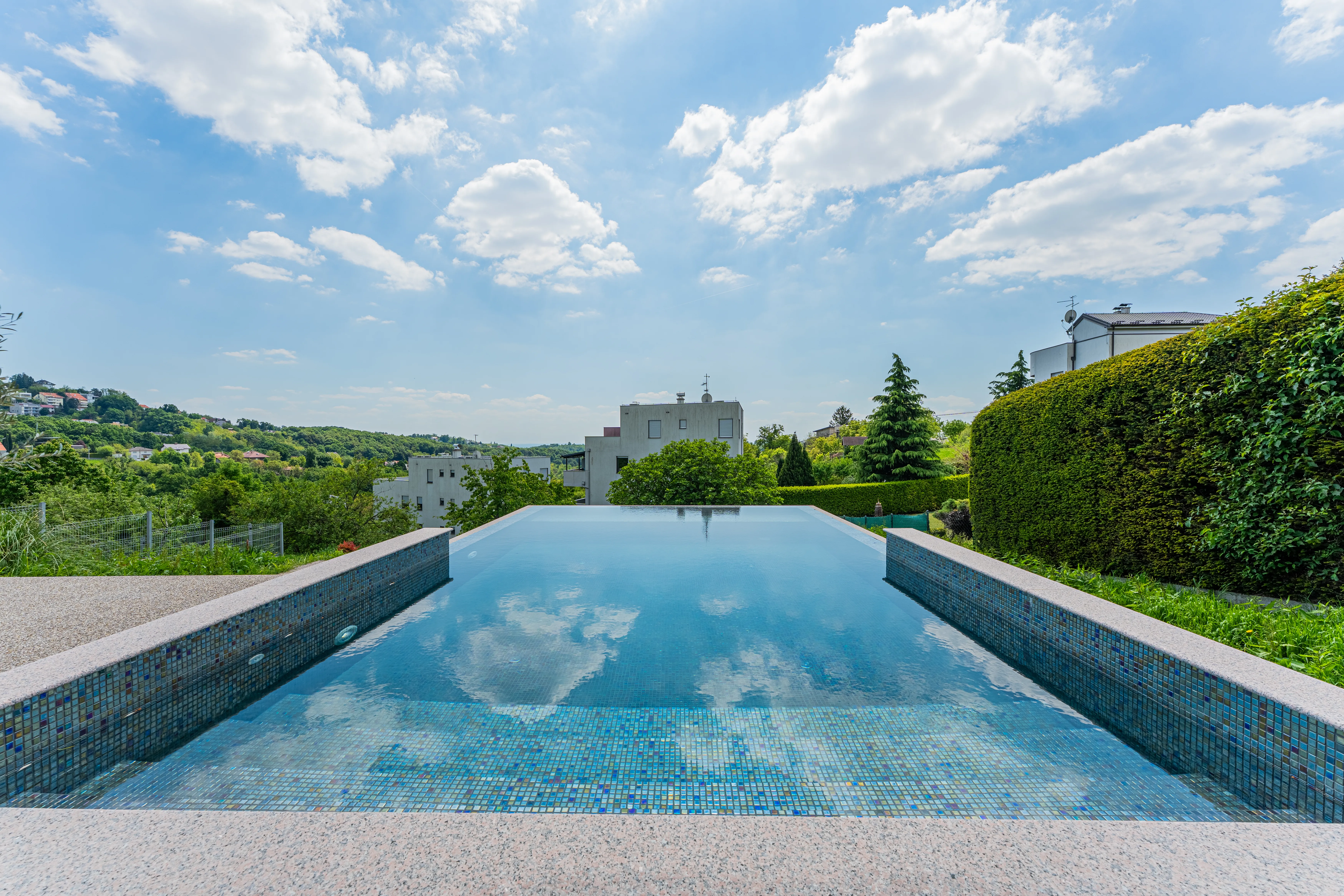 šestine – moderna vila 400 m² bazen zelenilo najam - slika 61