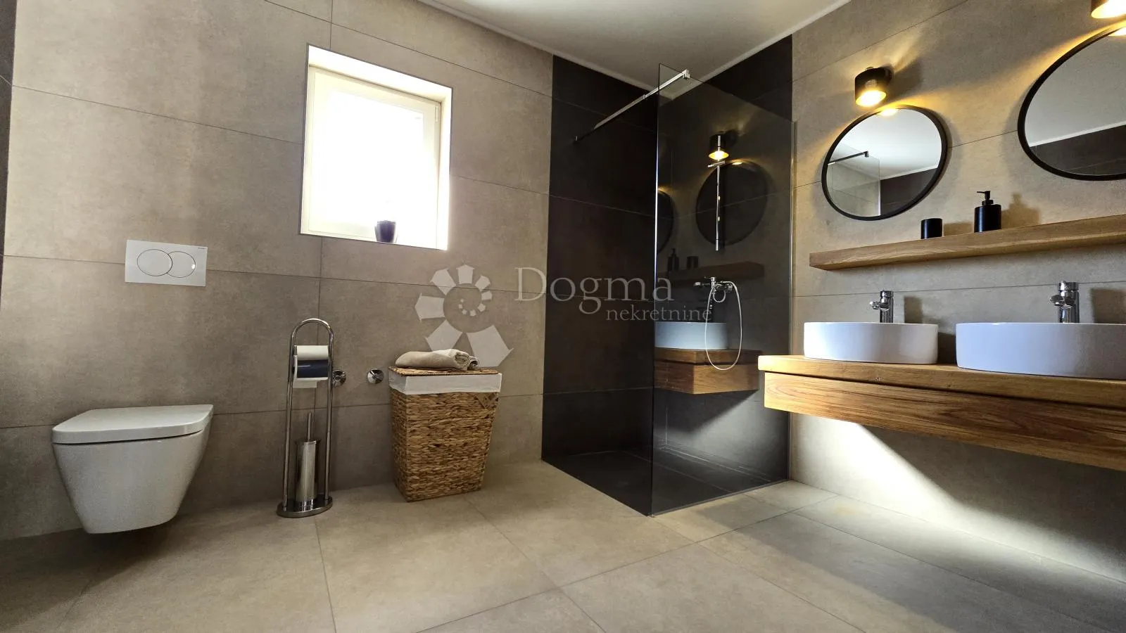 luxury villa koja ostavlja bez daha! - slika 25
