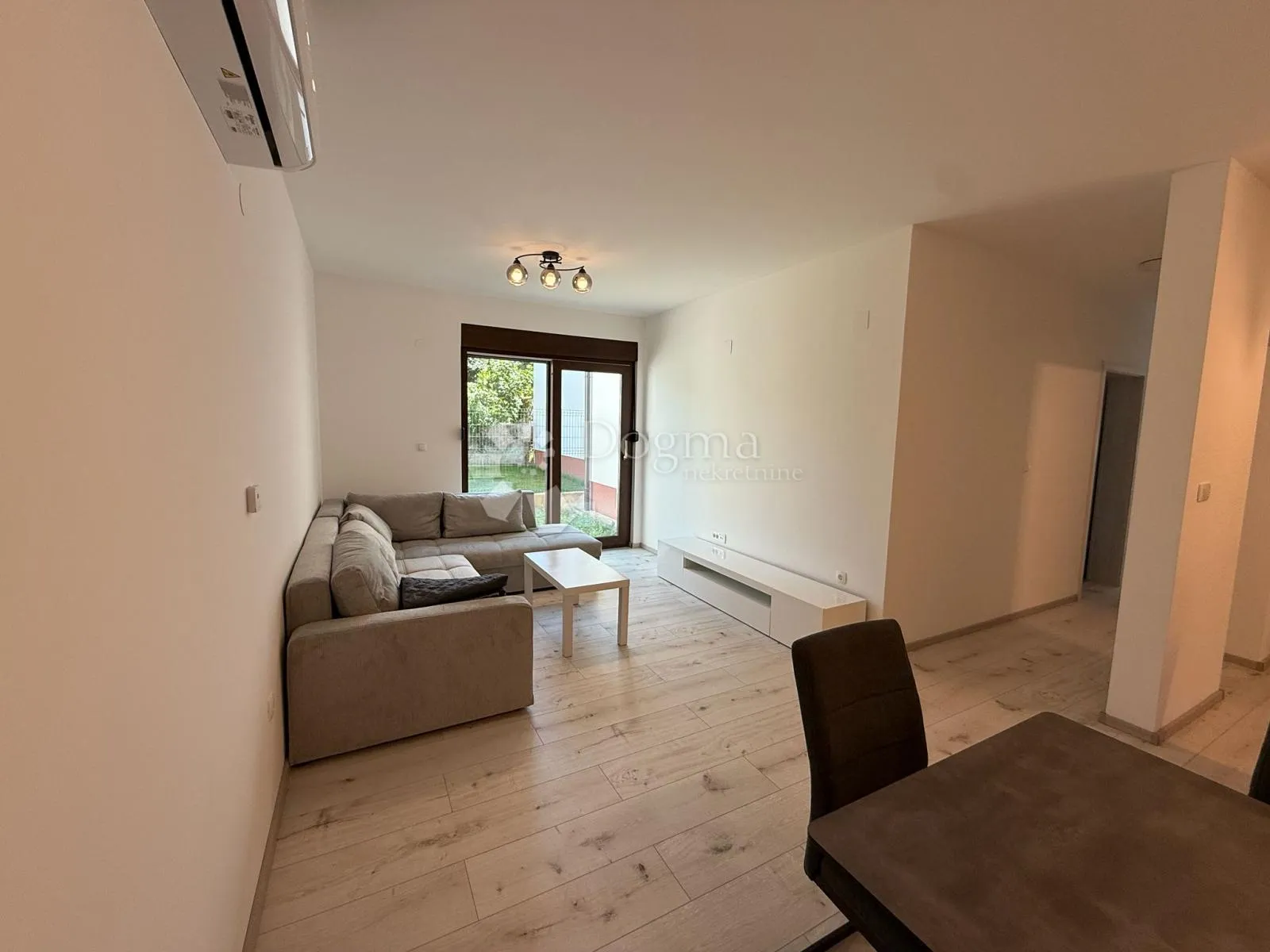 elegantan trosoban stan u prizemlju za najam u varaždinu - slika 4