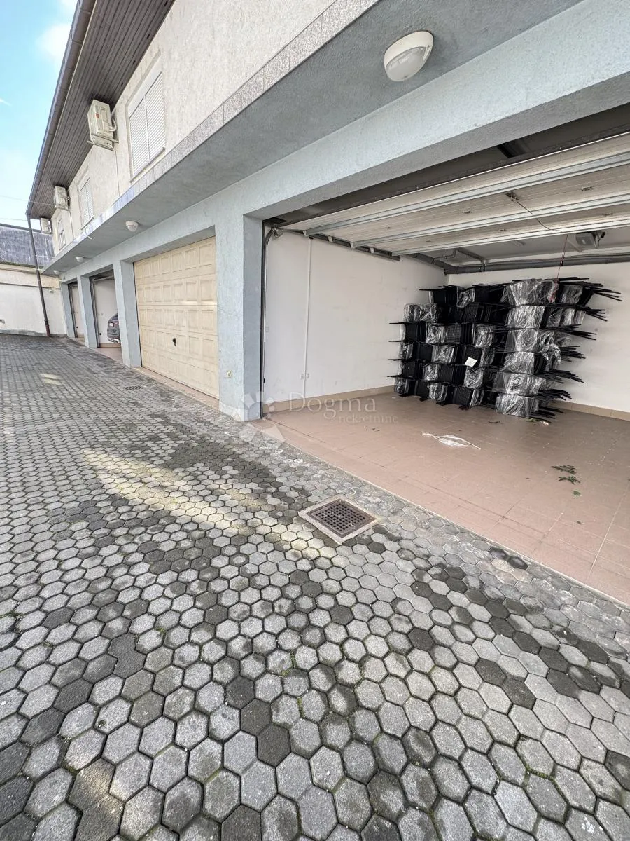 prilika - 300 m2 ili 150 m2 - po potrebi - slika 23