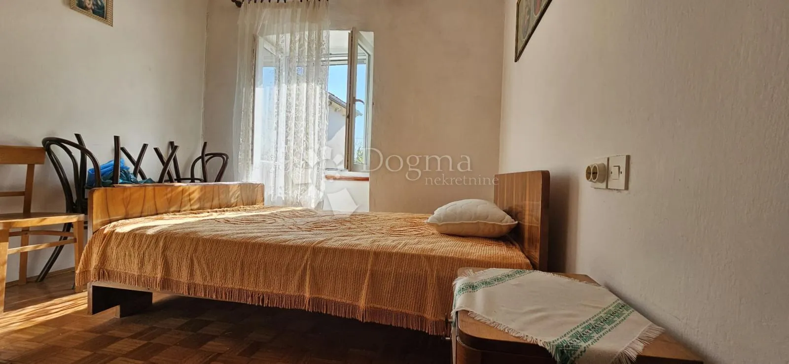 kamena kuća i dvije konobe za uređenje po želji - slika 27