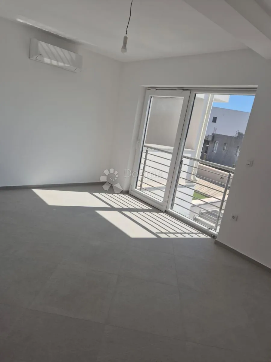 prodaje se – elegantan dvosoban stan u prizemlju u novogradnji, primošten - slika 15