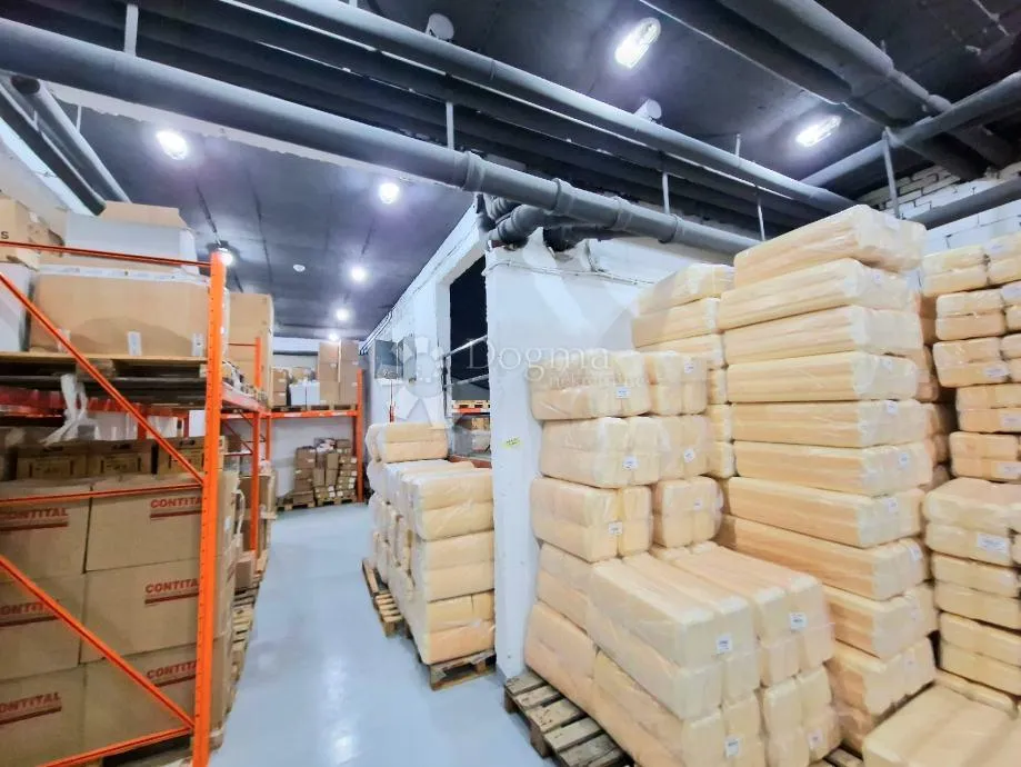 najam poslovnog prostora 555 m² – trešnjevka - slika 14