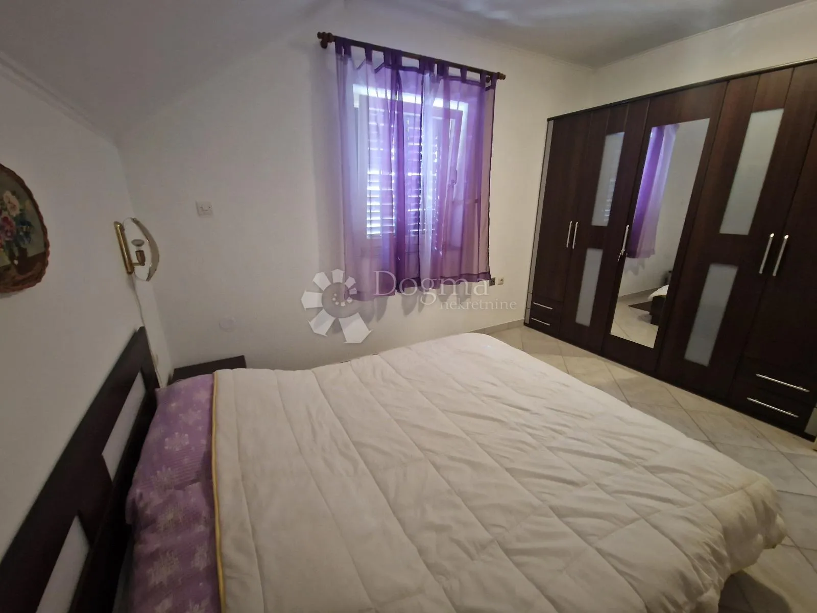 samo u dogmi - kuća s tri stana - prilika - slika 15