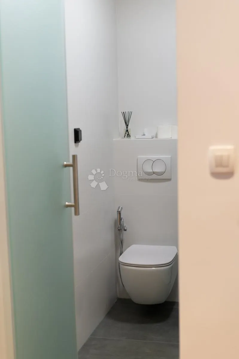 studio app za najam u centru rijeke - slika 20