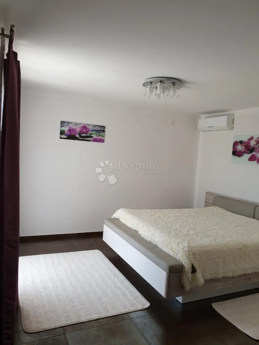 obiteljska kuća, ičići-poljane 280m2 - slika 17