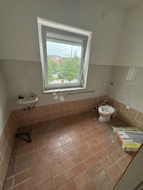 atraktivan poslovni prostor u srcu viškova - slika 3