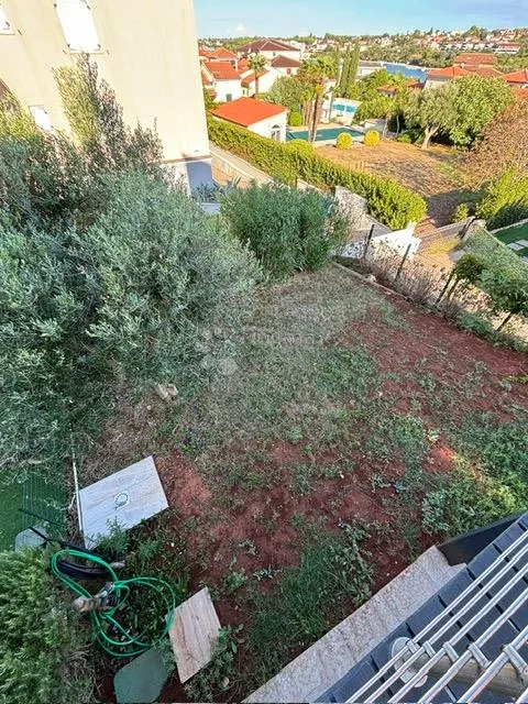 kuća u istri, banjole – uređena s garažom i vrtom - slika 6