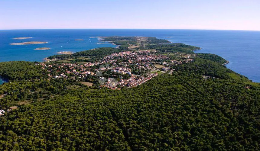 300 M Od Mora, Top Lokacija! Građevinska Parcela - Premantura, Medulin