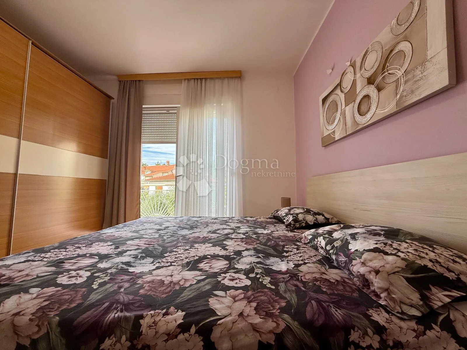 prostran dvosoban stan, 90 m²– pula - slika 7