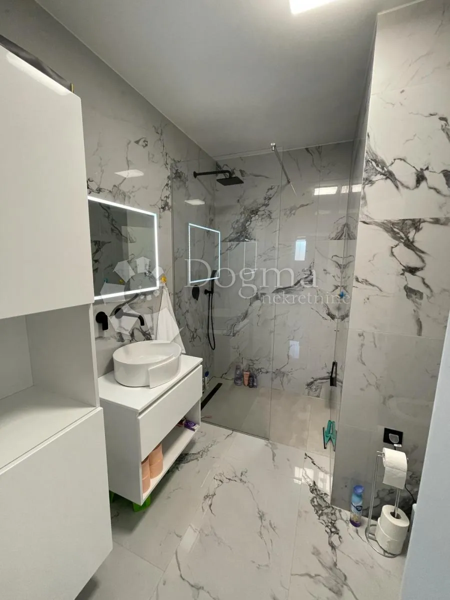 bibinje - potpuno opremljen penthouse s bazenom na krovnoj terasi - slika 14