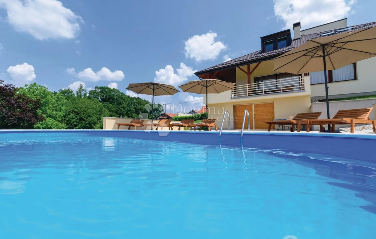 vila s bazenom i velikom okućnicom – brezovica - slika 21