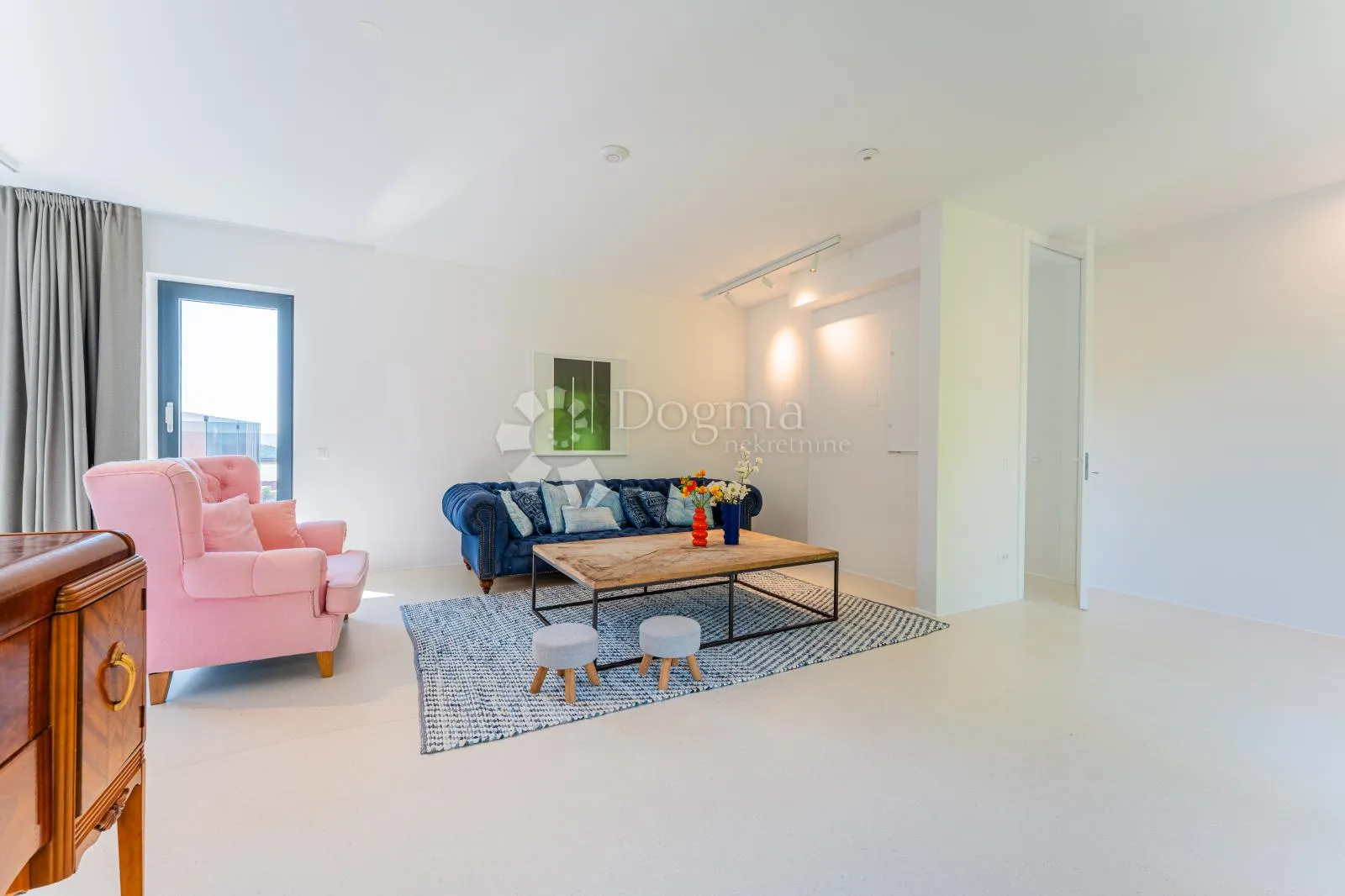 šestine – moderna vila 400 m² bazen zelenilo najam - slika 19