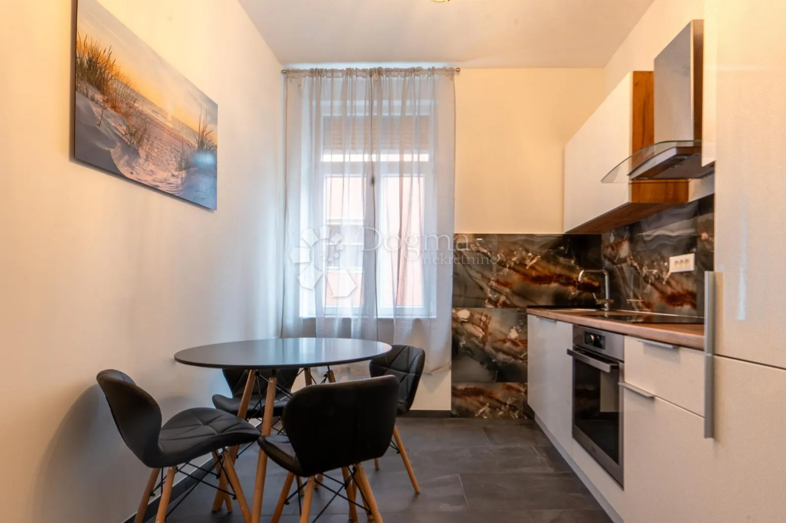 rijeka adaptiran, namješten stan 4s+db sa velikim balkonom - slika 4