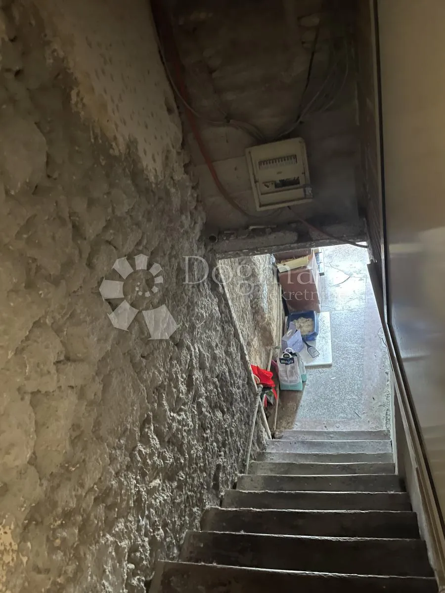 kuća prvi red do mora, bakar - slika 3