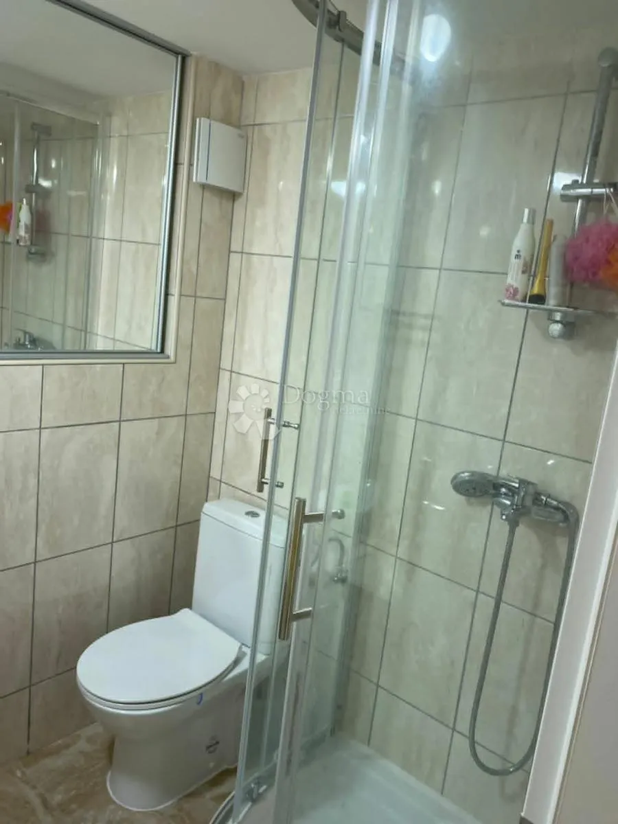 petrčane - prostrani dvoetažni stan s vrtom 119,24 m2 - slika 22