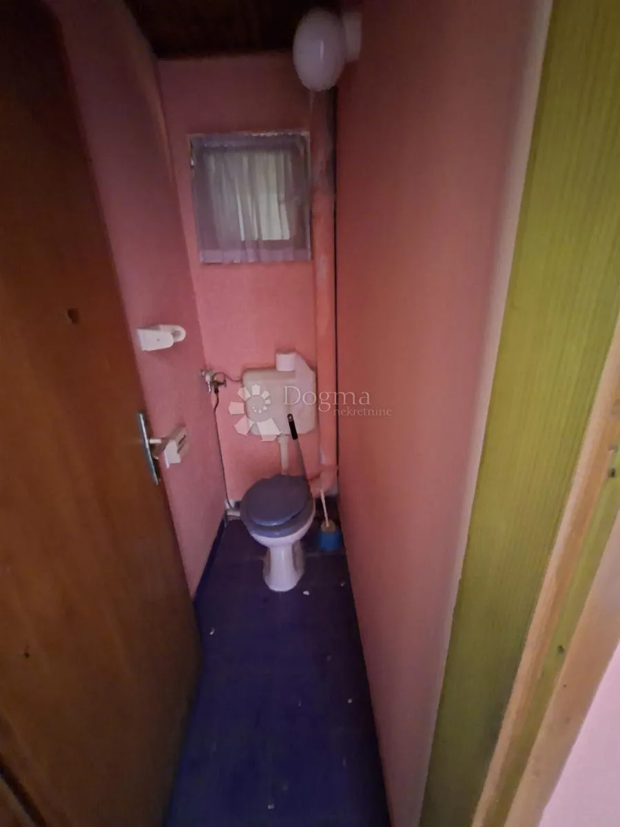 kuća 3 stana kustošija - slika 24