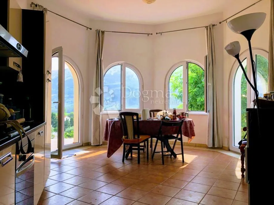 krk - baška - vila s velikim stanom i dva apartmana - slika 9