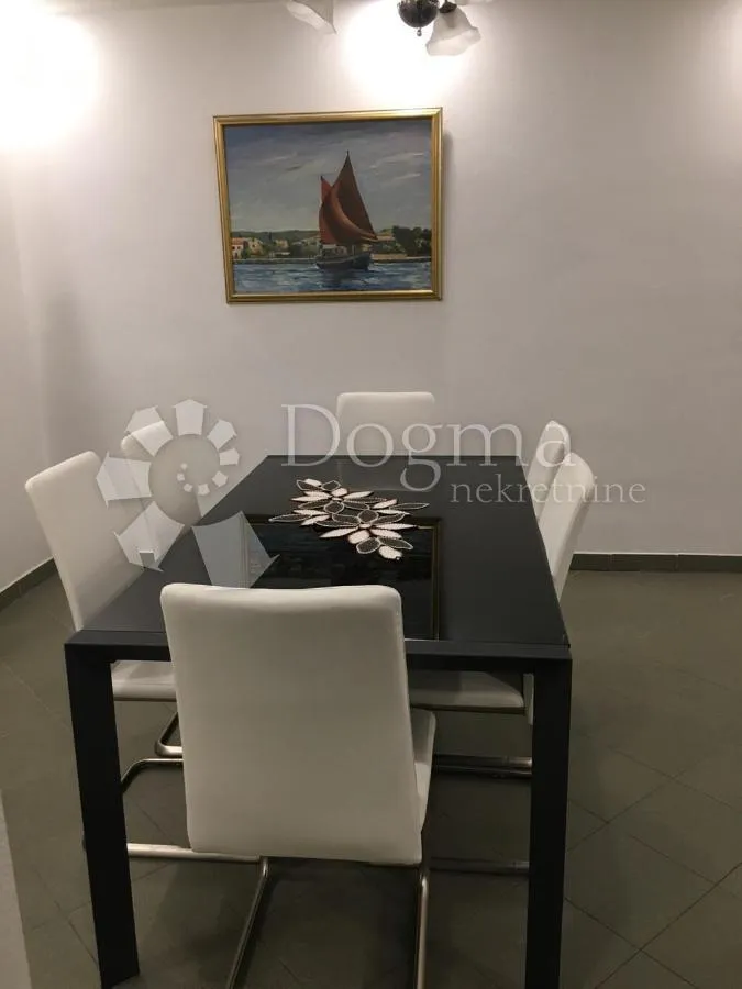 malinska - apartmanska kuća 400 m od mora - slika 20
