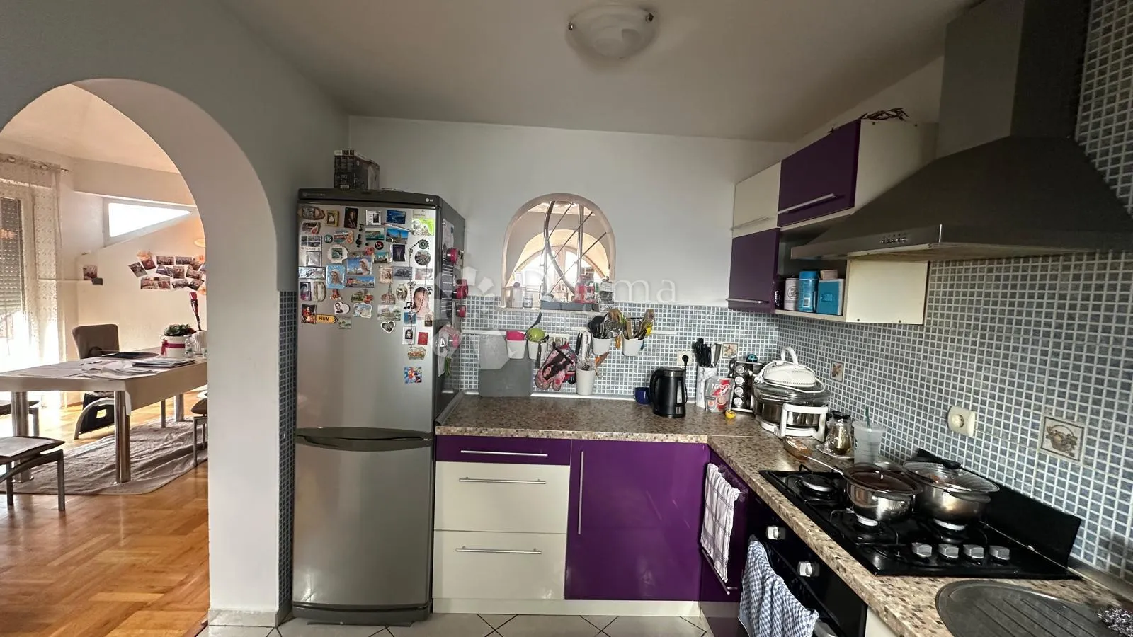 prodaja kuće, sesvete, 252m2 - slika 2