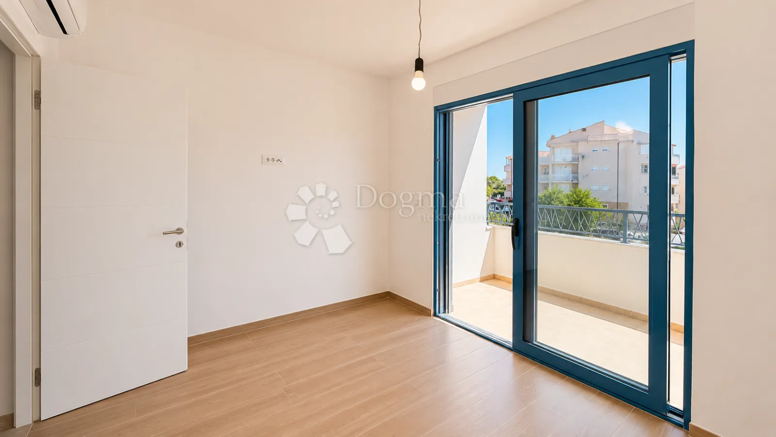 dvoetažni penthouse s panoramskim pogledom na more – baška voda - slika 18