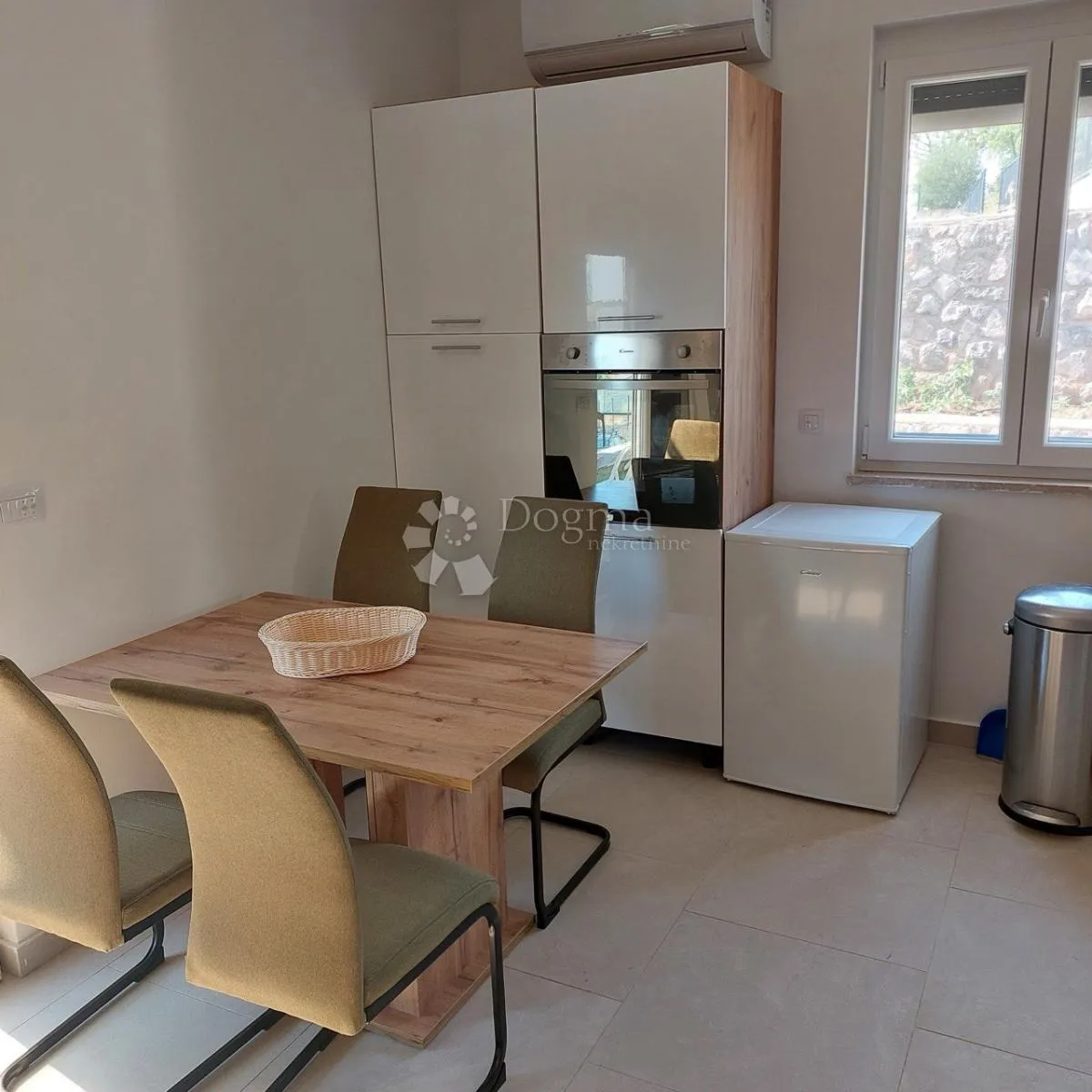 ekskluzivna nekretnina u kostreni – cijela etaža, apartman i velika garaža sa spremištima! - slika 28