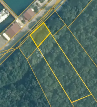 investicijska parcela – građevinski dio i šumska zona za privatnost - slika 3