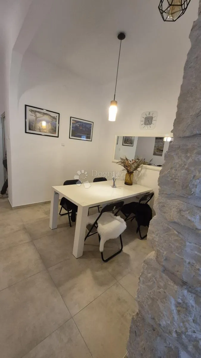 stan blizu ekonomskog fakulteta u puli, površina 79,38 m2 sa uporabnom dozvolom - slika 8
