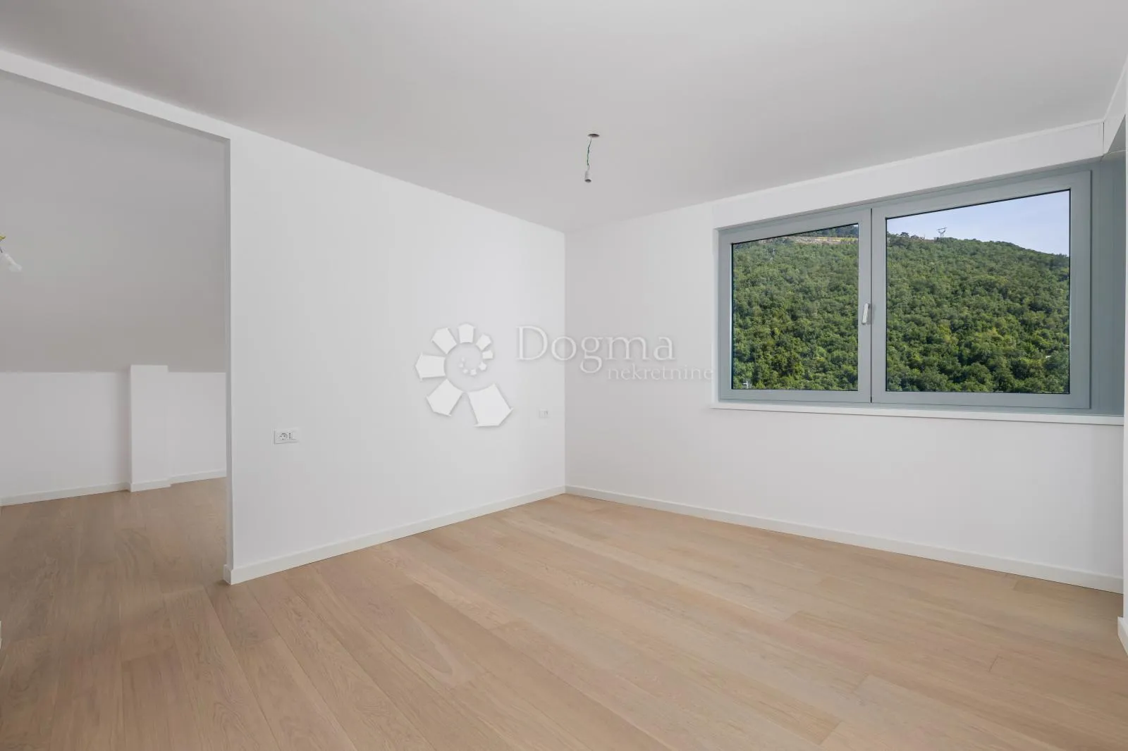 penthouse s bazenom, panoramski pogled - slika 15