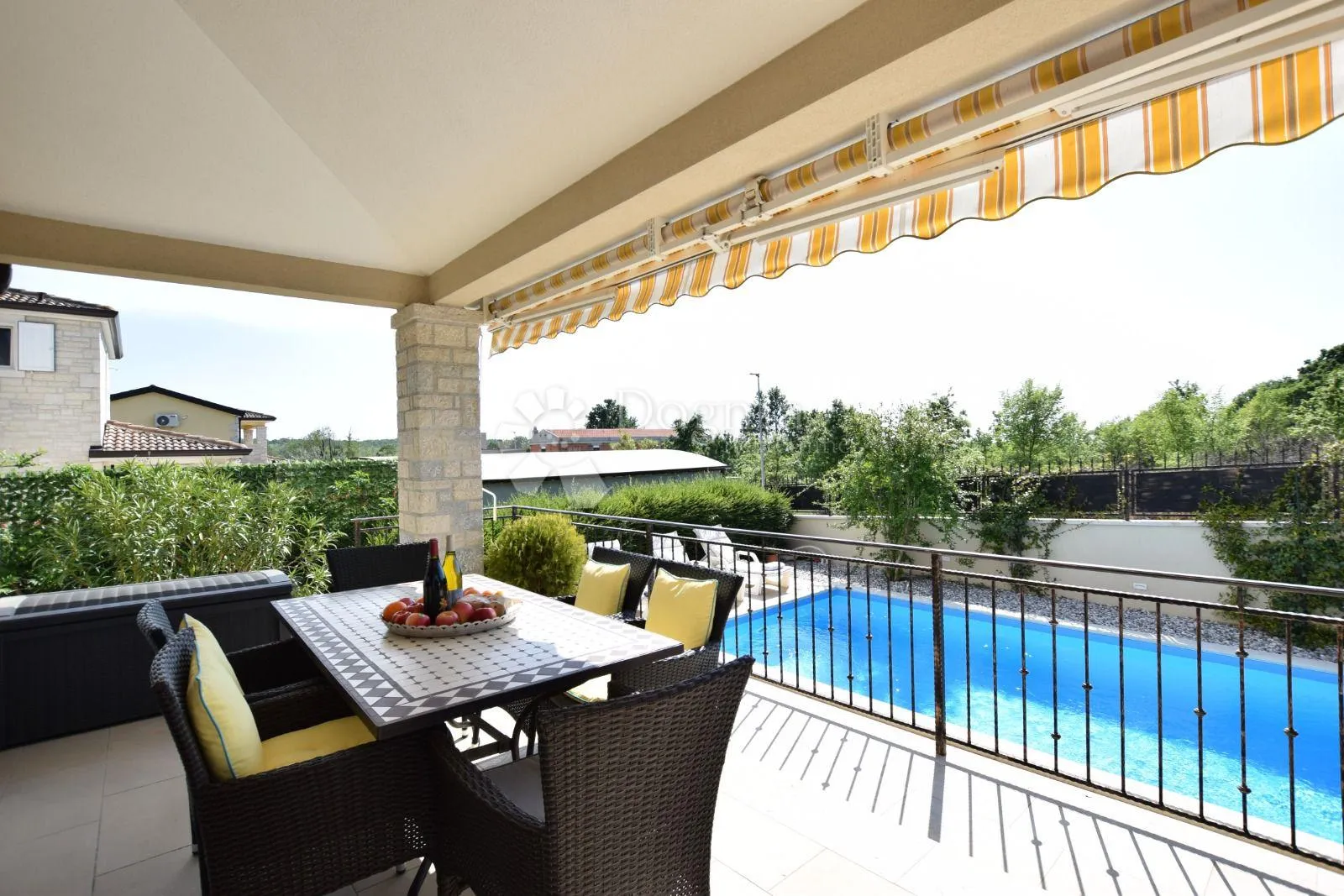 poreč okolica - šarmantna vila s 3 spavaće sobe i bazenom - slika 12