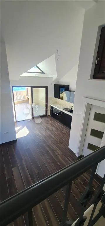 luksuzan apartman pored mora u povljani - slika 9