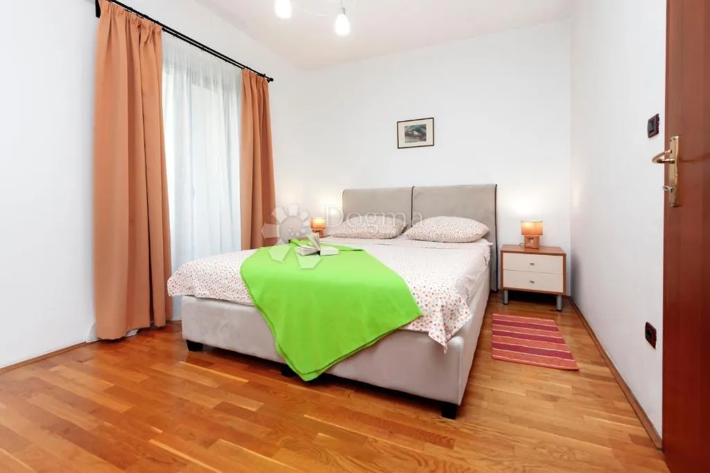 kuća sa apartmanima - slika 5