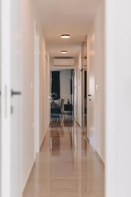 malinska - apartman s bazenom i pogledom 300m od mora - slika 21