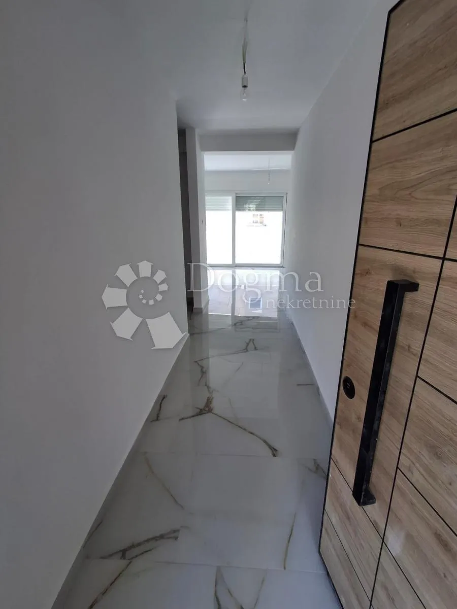 dvoetažni apartman u palitu sa prekrasnom krovnom terasom - slika 16