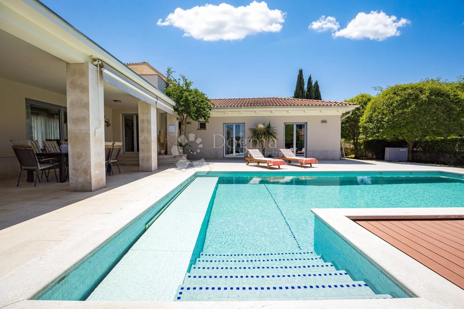 raskošna villa u blizini boutique marine - slika 39