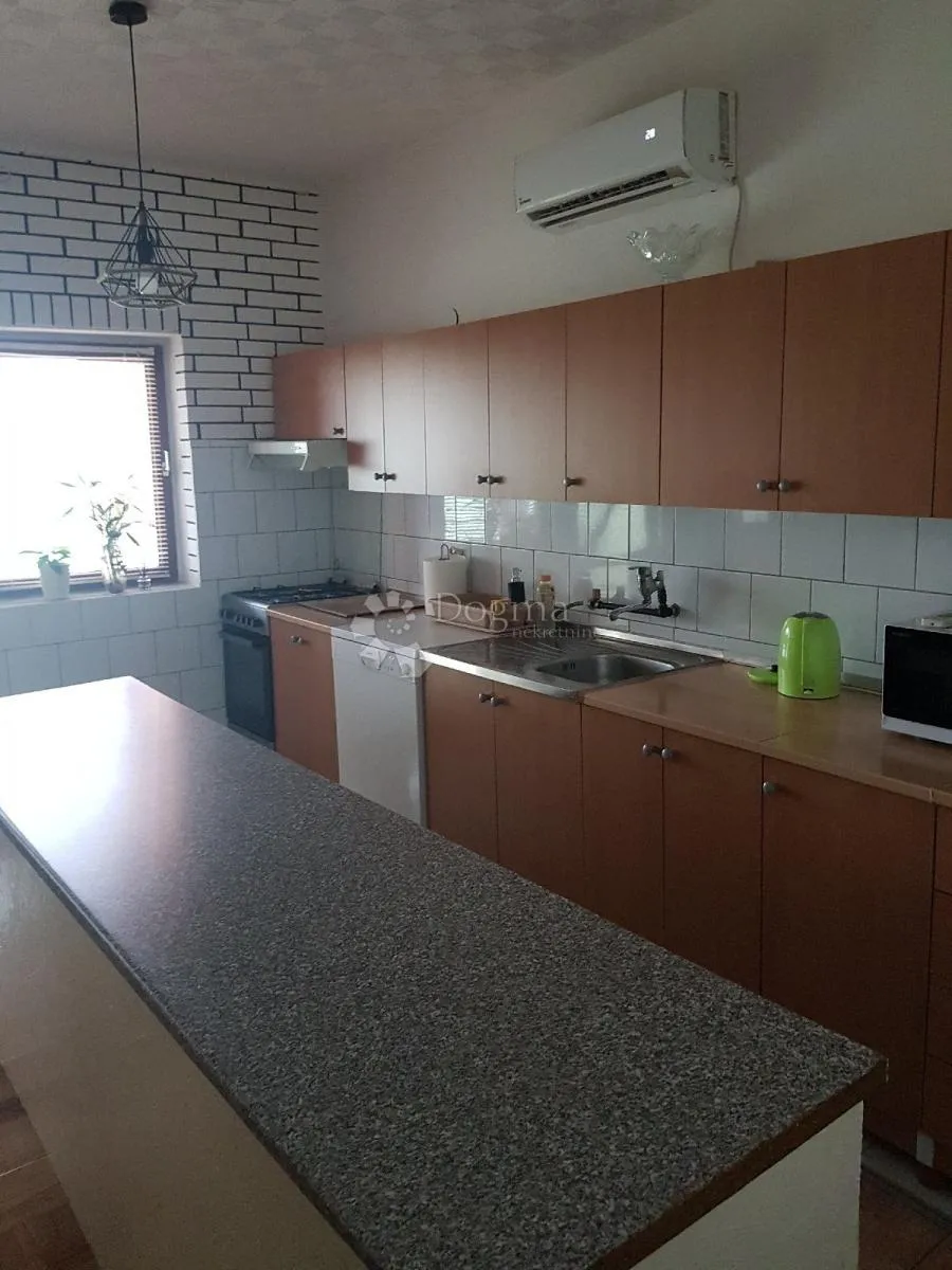 kuća sarvaš 280 m² – idealna za obitelj ili investiciju - slika 8