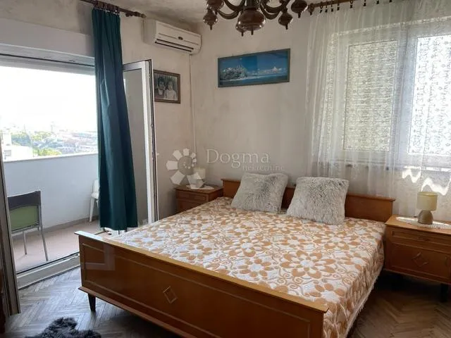 turnić, stan 2s klasični s predivnim pogledom - slika 4