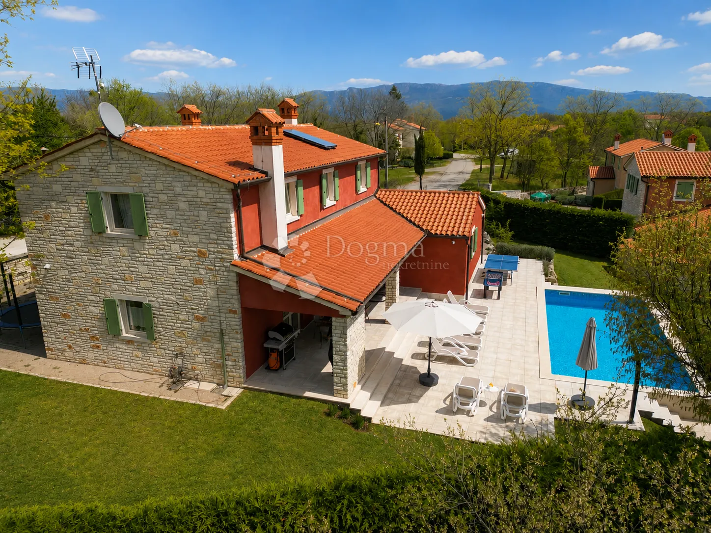 prekrasna vila sa bazenom u okolici labina - slika 2