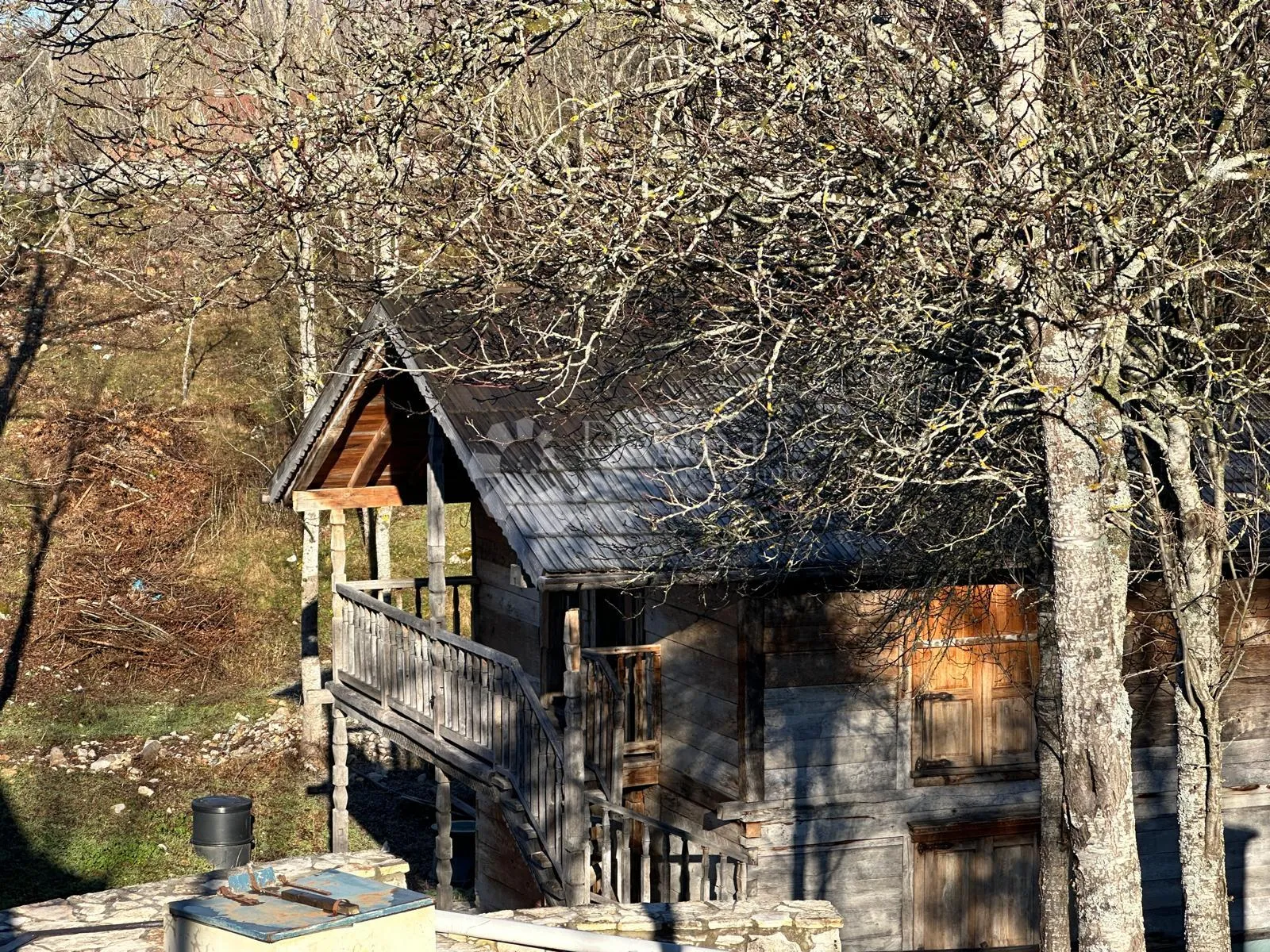 difuzni hotel autohtone kamene kuće 10+1 - slika 14