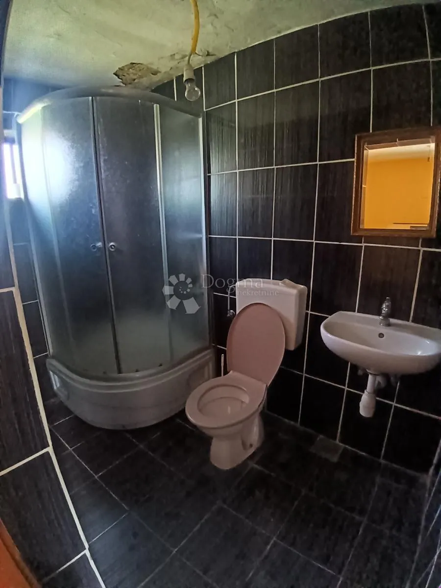 imanje s dva jezera i kućama na 23.755 m²! - slika 15