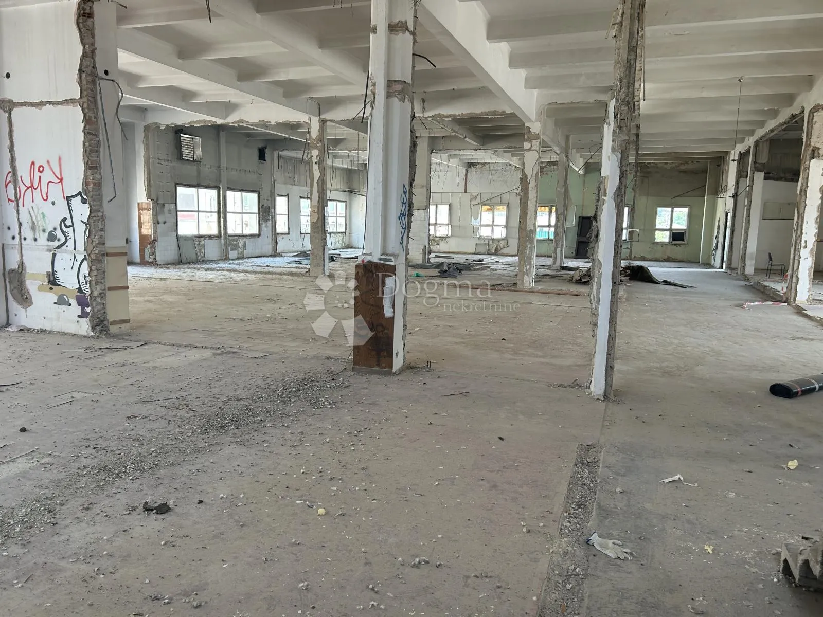 najam neuređenog poslovnog prostora širi centar rijeke - slika 4