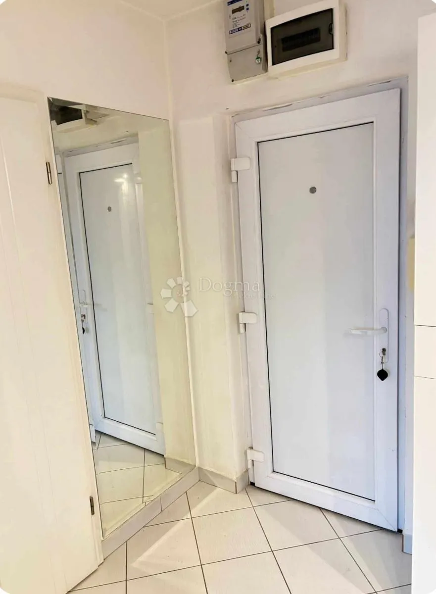 stan gornji grad - centar osijeka 40m2 - slika 13