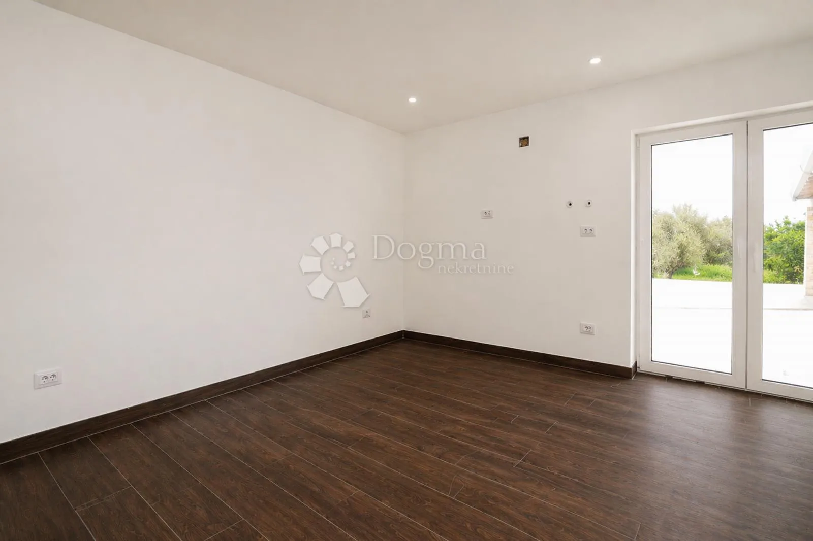 istarska vila s panoramskim otvorenim pogledom prema moru - slika 7