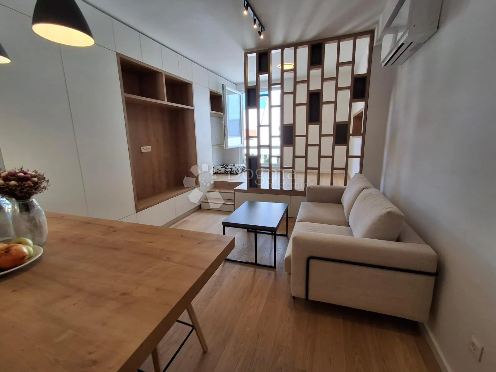dizajnerski studio apartman u poslovnom centru raba!!! samo kod nas! - slika 9