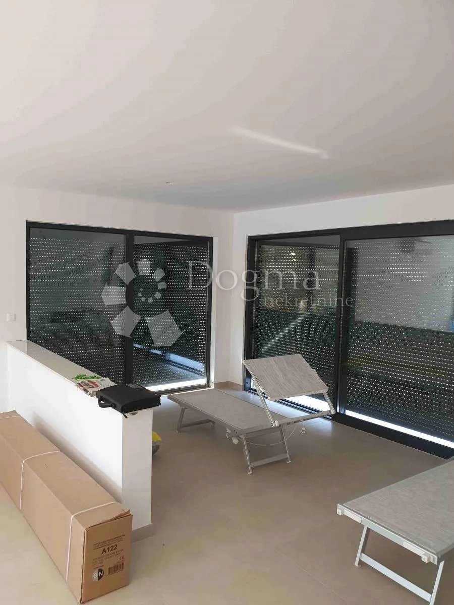 malinska, dvoetažni 3s+db apartman - slika 2