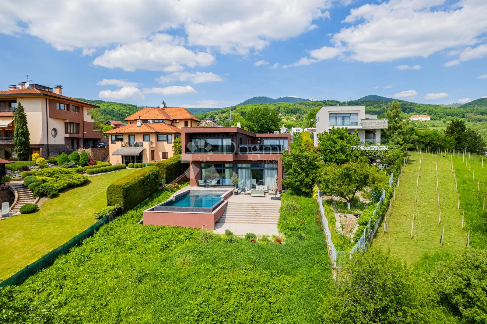 šestine – moderna vila 400 m² bazen zelenilo najam - slika 3