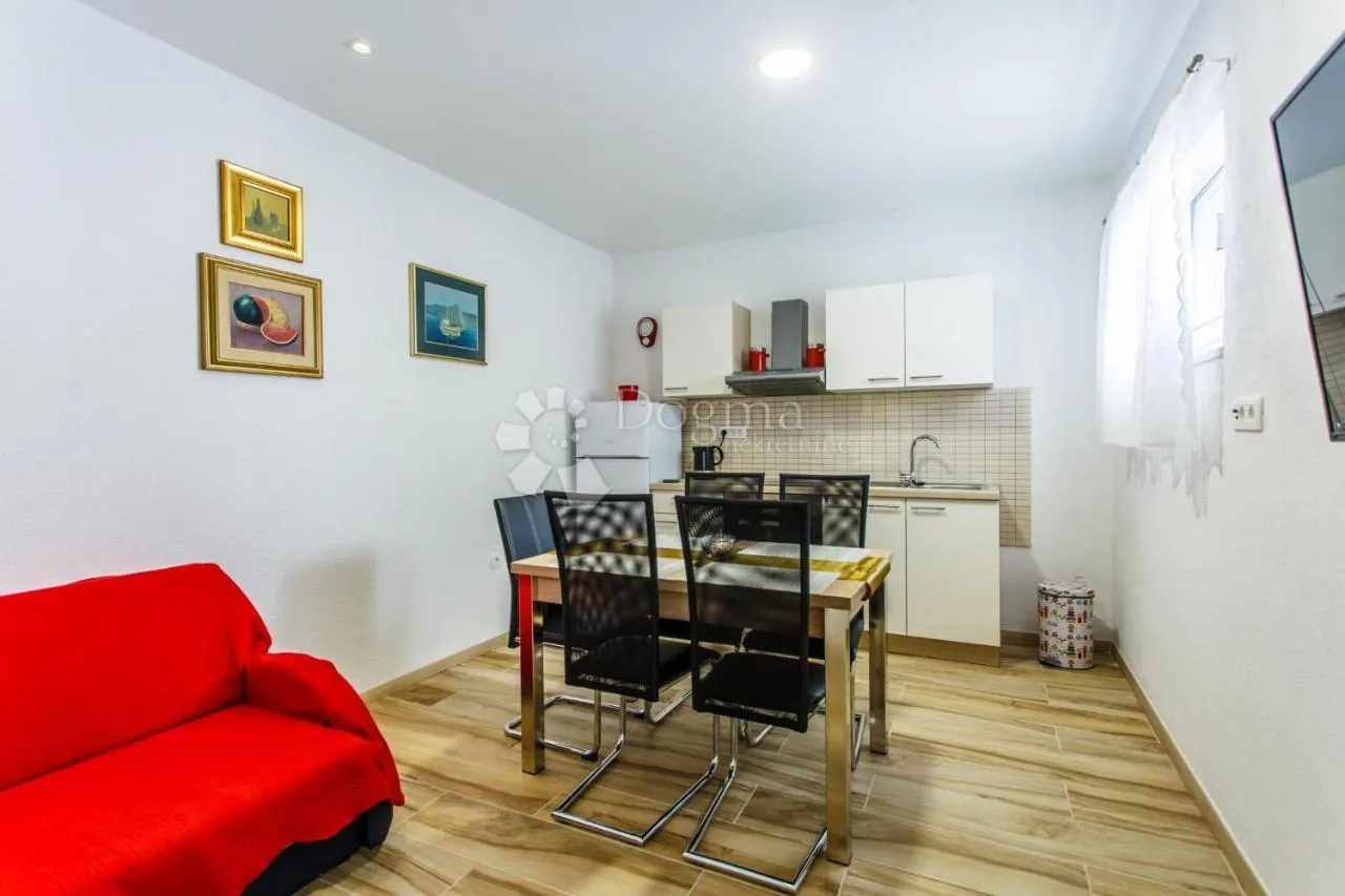 samo u dogmi! hvar, 10m od plaže, prekrasna kuća sa 4 apartmana - slika 23