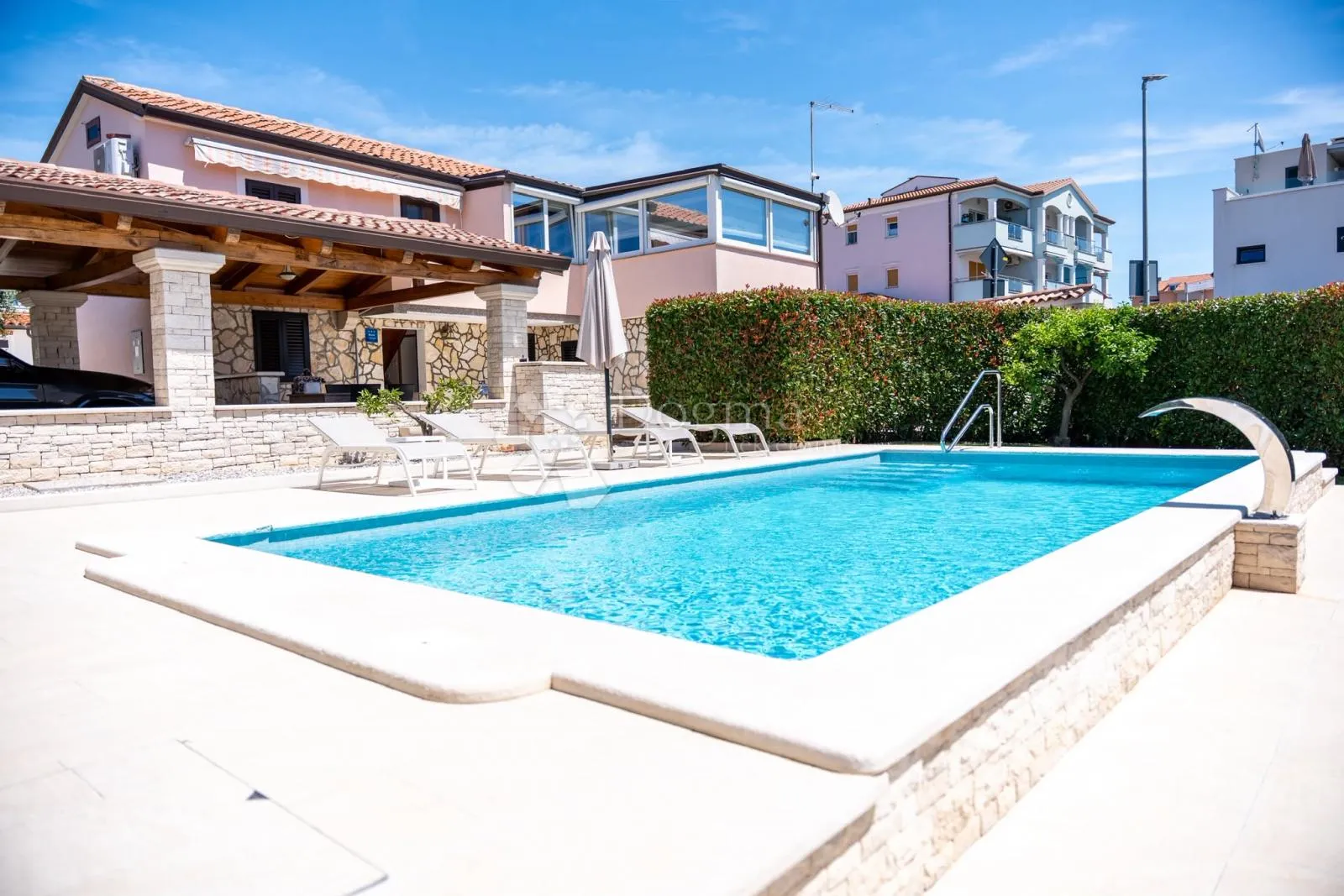 prelijepa kuća s pogledom na more novigrad - slika 3